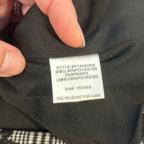 41 Hawthorn Women’s Black Camellia Textured Knit Skirt - Large - Picture 4 of 5